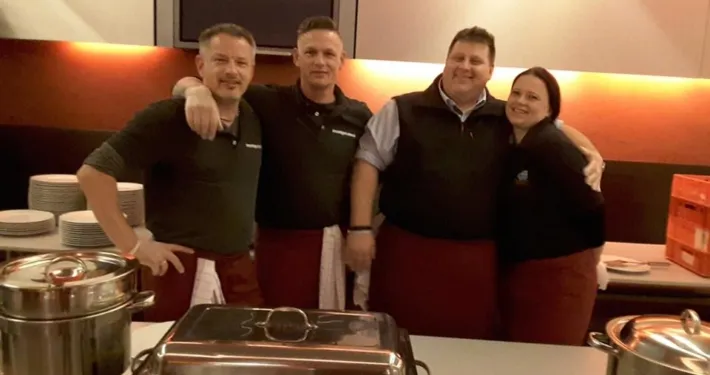 Professionelles Buffet mit Chafing Dishes von Ronny Schöne Catering